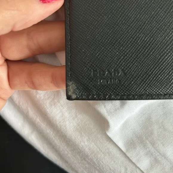 Prada Wallet - Picture 6 of 9
